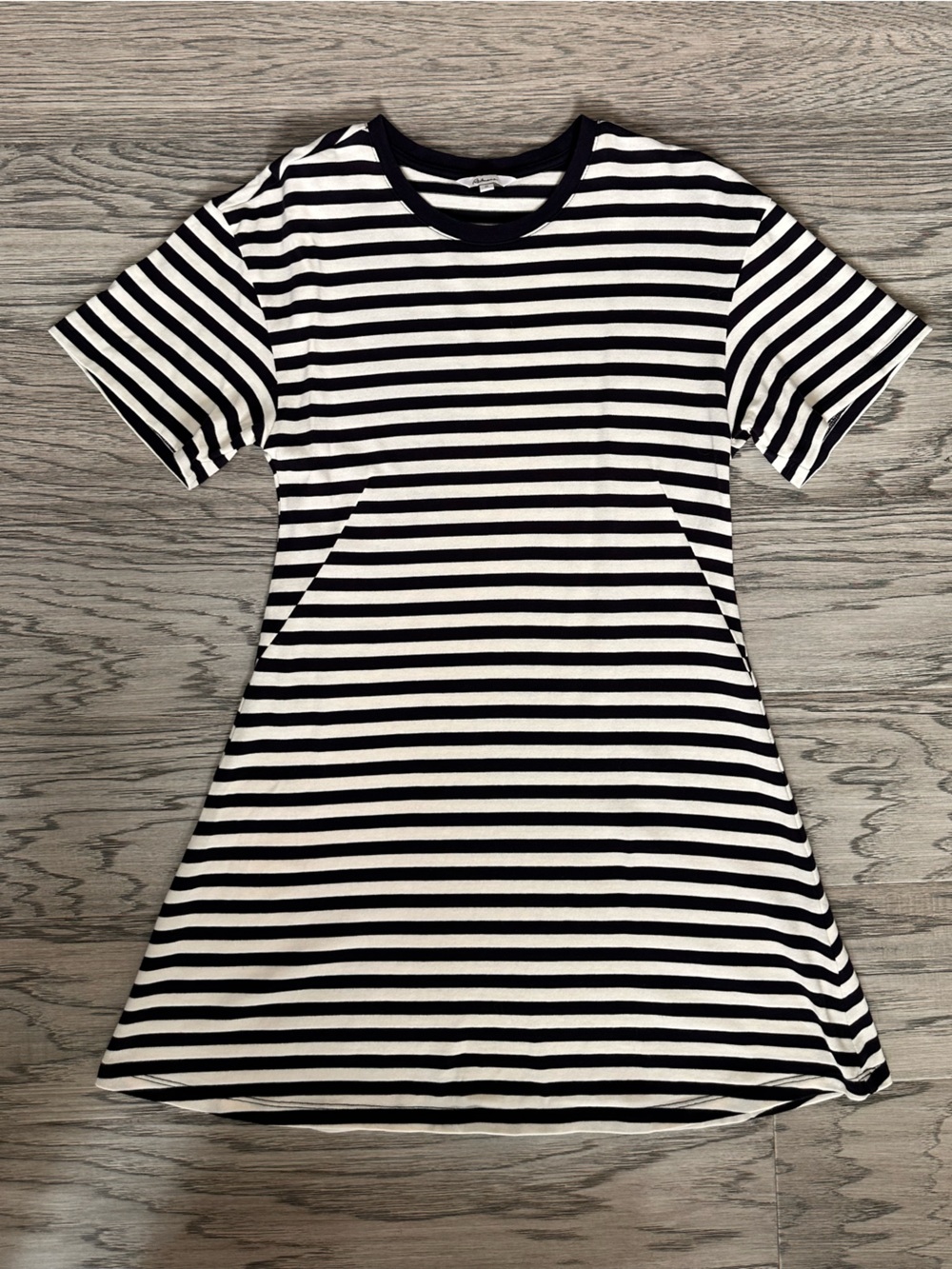 Reitmans Black & White Striped Short Sleeve Dress